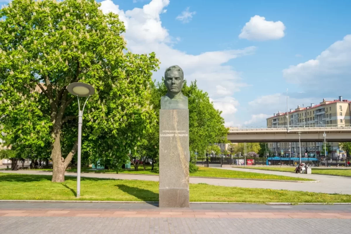 Vladimir Komarov má v Moskvě pomník