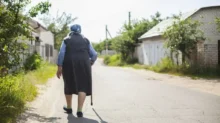 Seniorka na vesnici