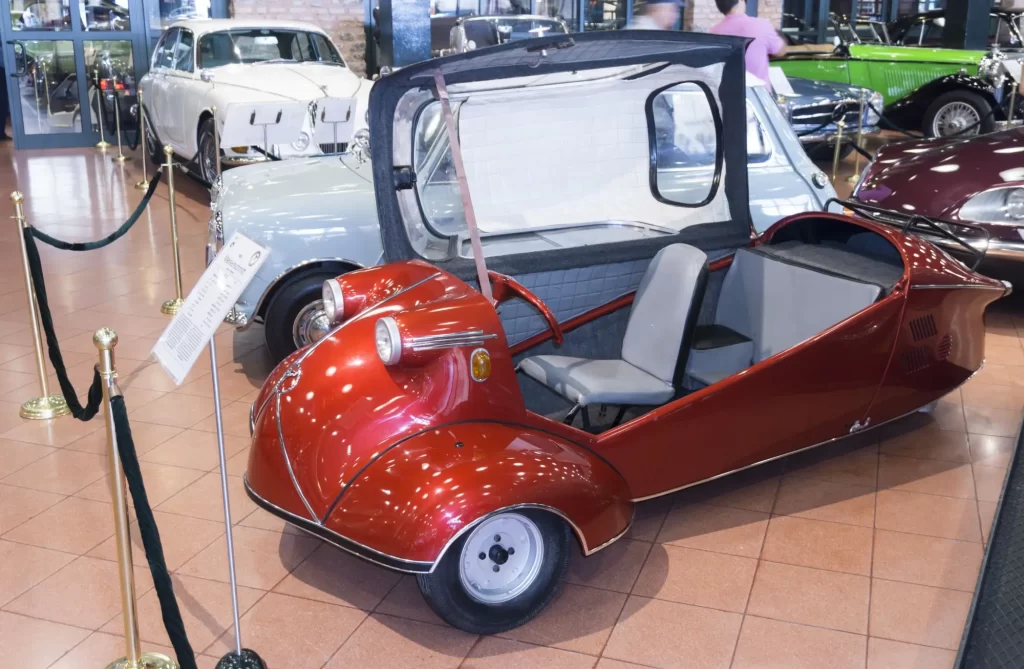 Vozidlo mělo vskutku originální nastupování, FOTO: Shutterstock - Techsvět Messerschmitt KR200