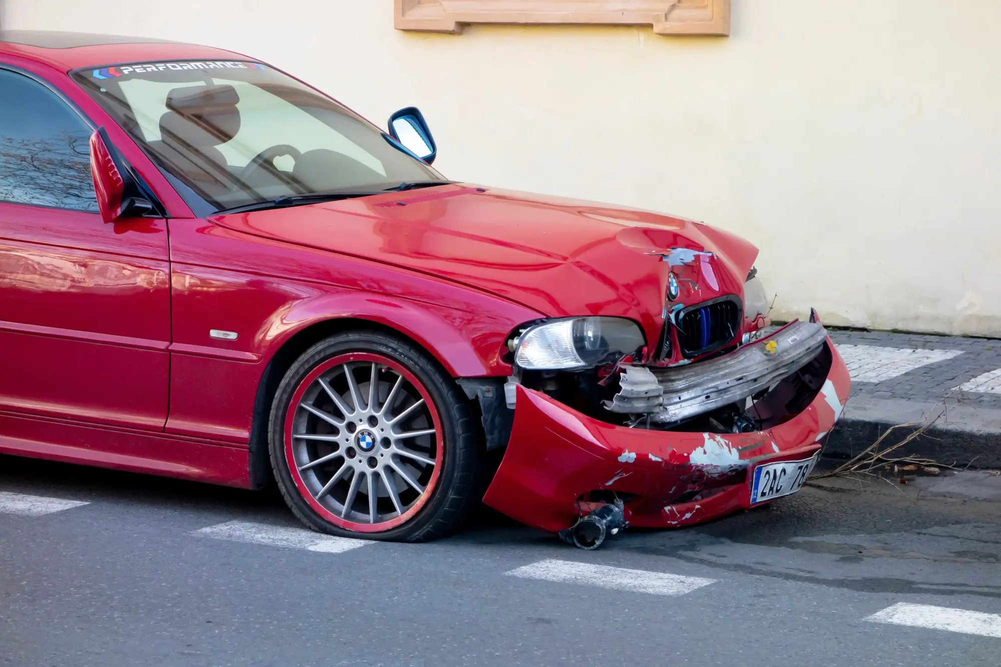Shutterstock_bmw2 - Techsvět bourané BMW