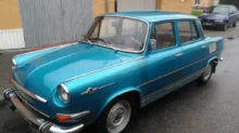 Tyrkysová Škoda 1 000 MB