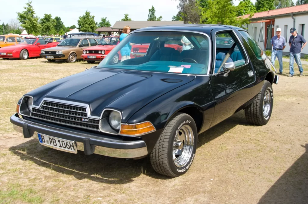 pacer3 - Techsvět Černý AMC Pacer, legendární americký vůz ze 70. let