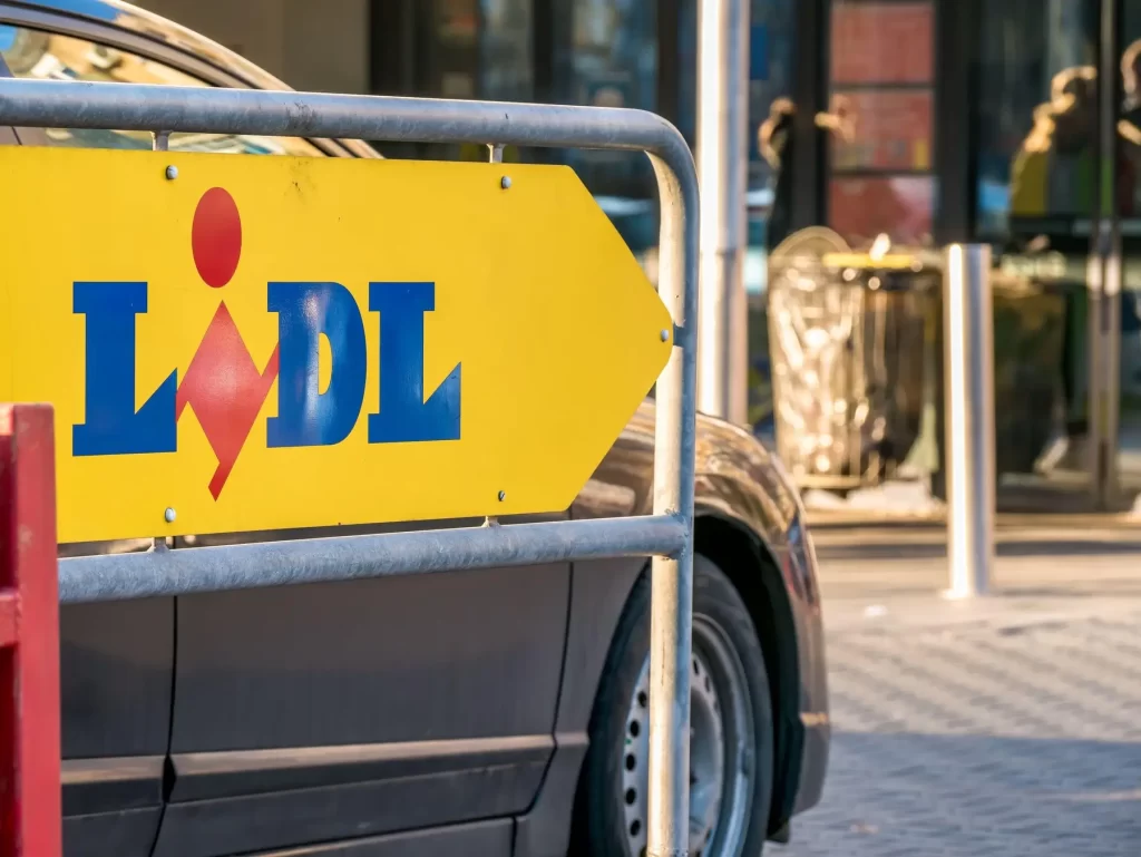 - Techsvět Lidl směrová cedule