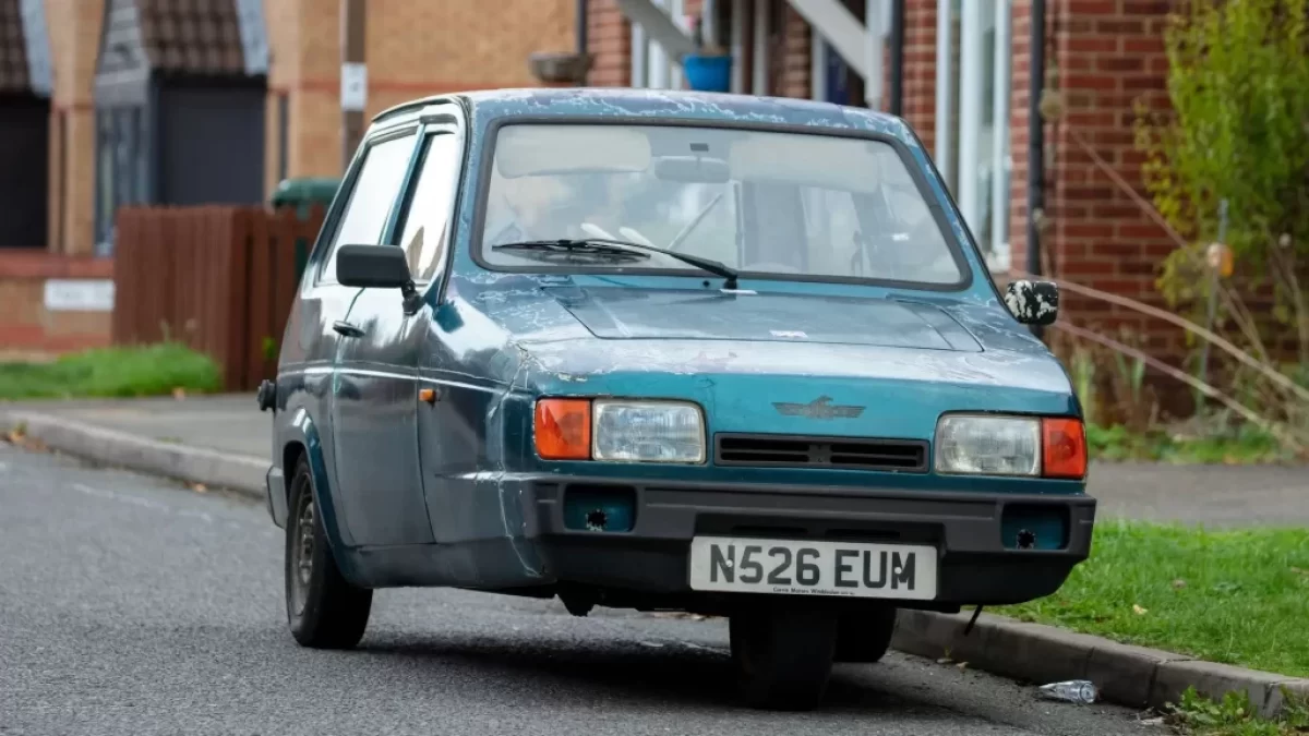 modrý reliant robin