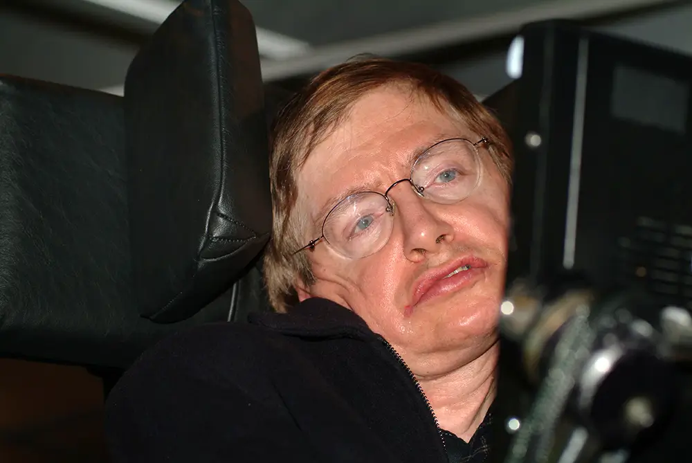 Stephen Hawking, britský teoretický fyzik a jeden z nejznámějších vědců - Techsvět Stephen Hawking