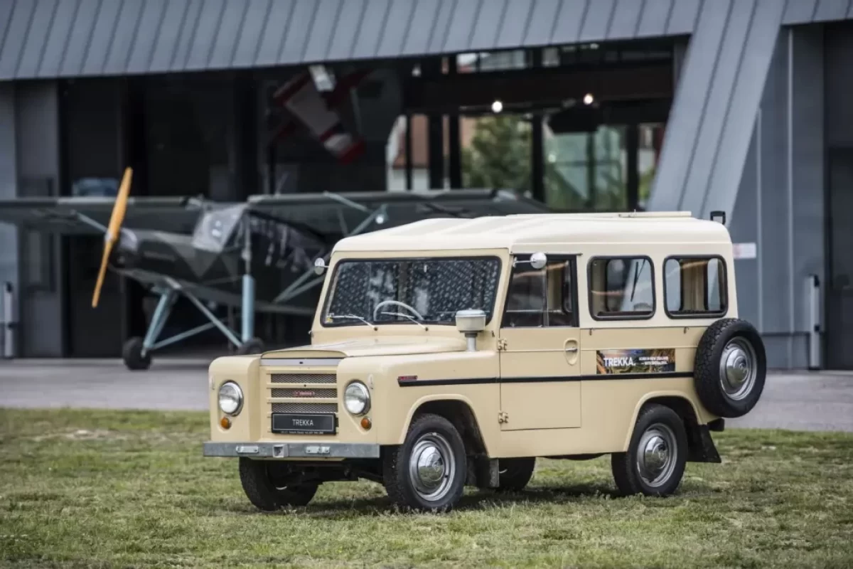 Škoda Trekka na trávníku