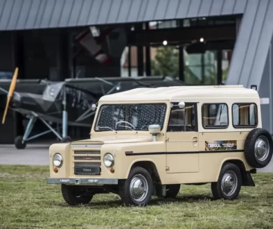 Škoda Trekka na trávníku