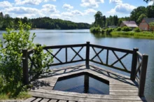 pohled na molo a Hradčanský rybník