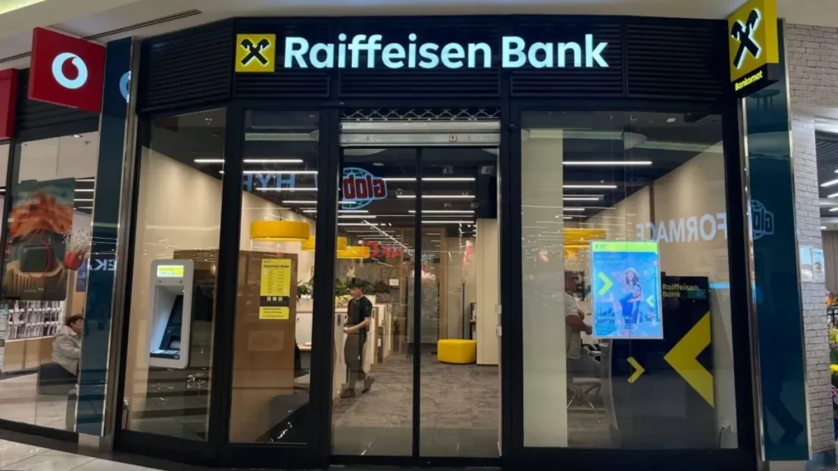 pobočka Raiffeisenbank v obchodním centru