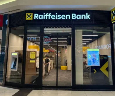 pobočka Raiffeisenbank v obchodním centru