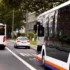zaparkované auto v autobusovém pruhu v Německu