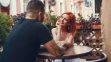 žena na rande