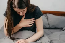 Ženu bolí u srdce