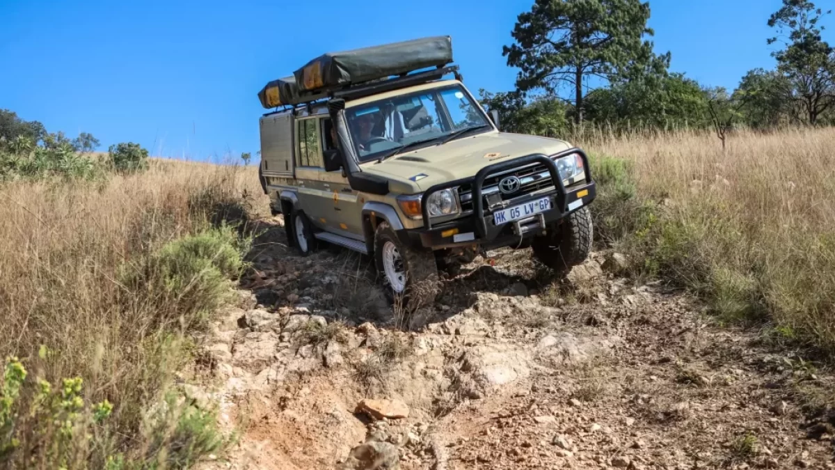 Toyota Land Cruiser na cestě