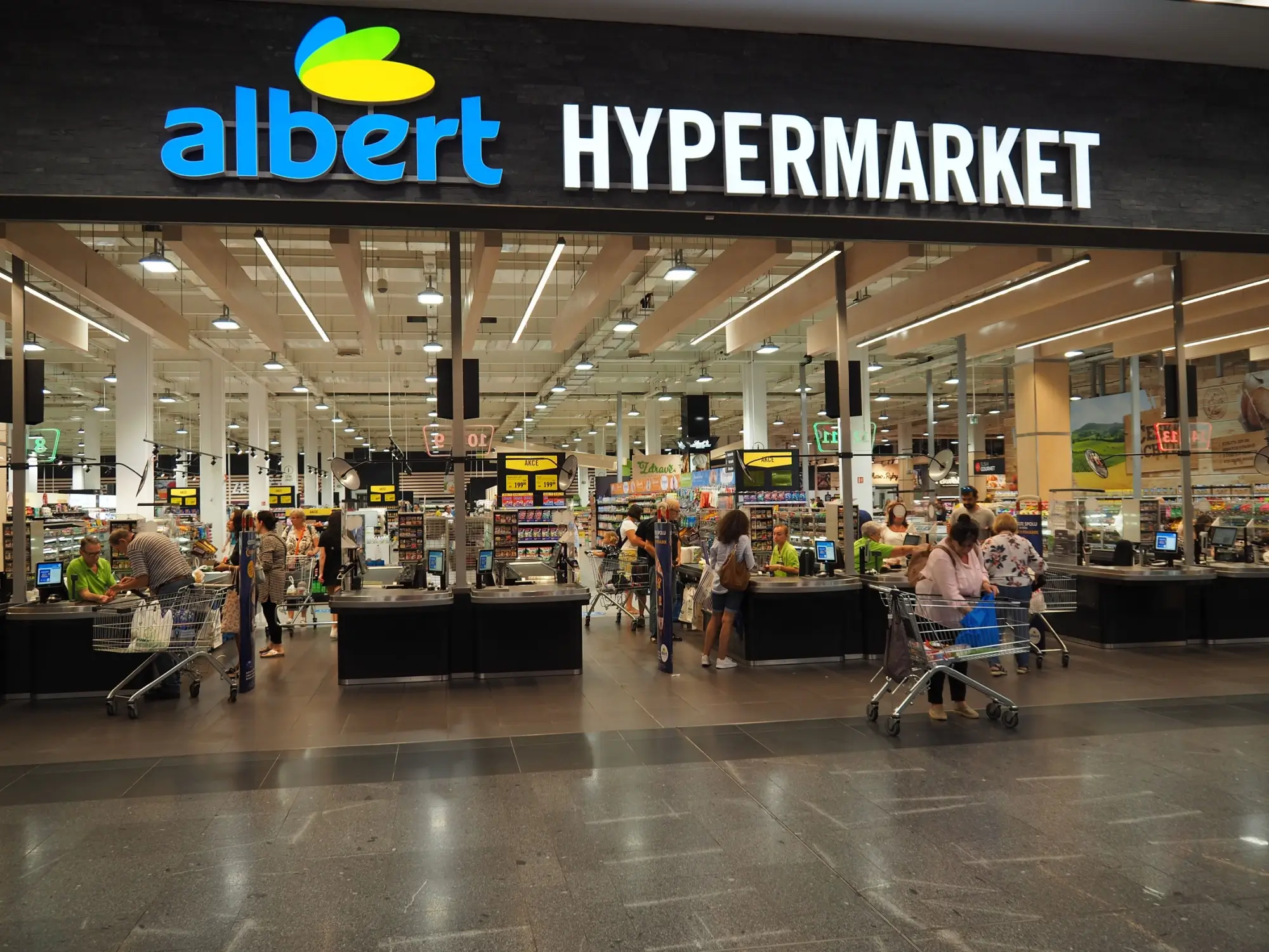 hypermarket Albert
