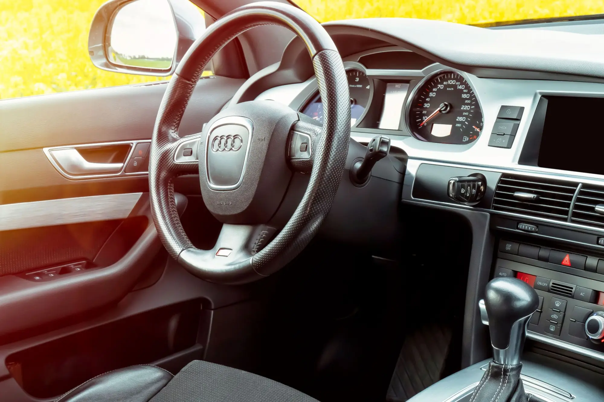 Audi A6 interiér