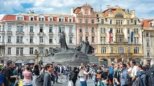 Turisté v Praze