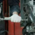 Mechanik mění řemen