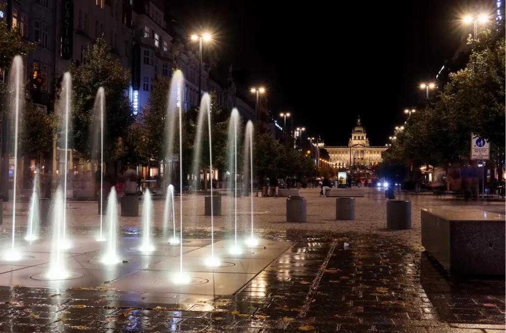 Mnohá místa v Praze jsou spíše past na turisty. - Techsvět Václavské náměstí