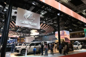 Lexus na autosalonu