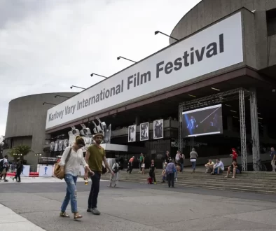 lidé na Mezinárodním filmovým festivalu v Karlových Varech