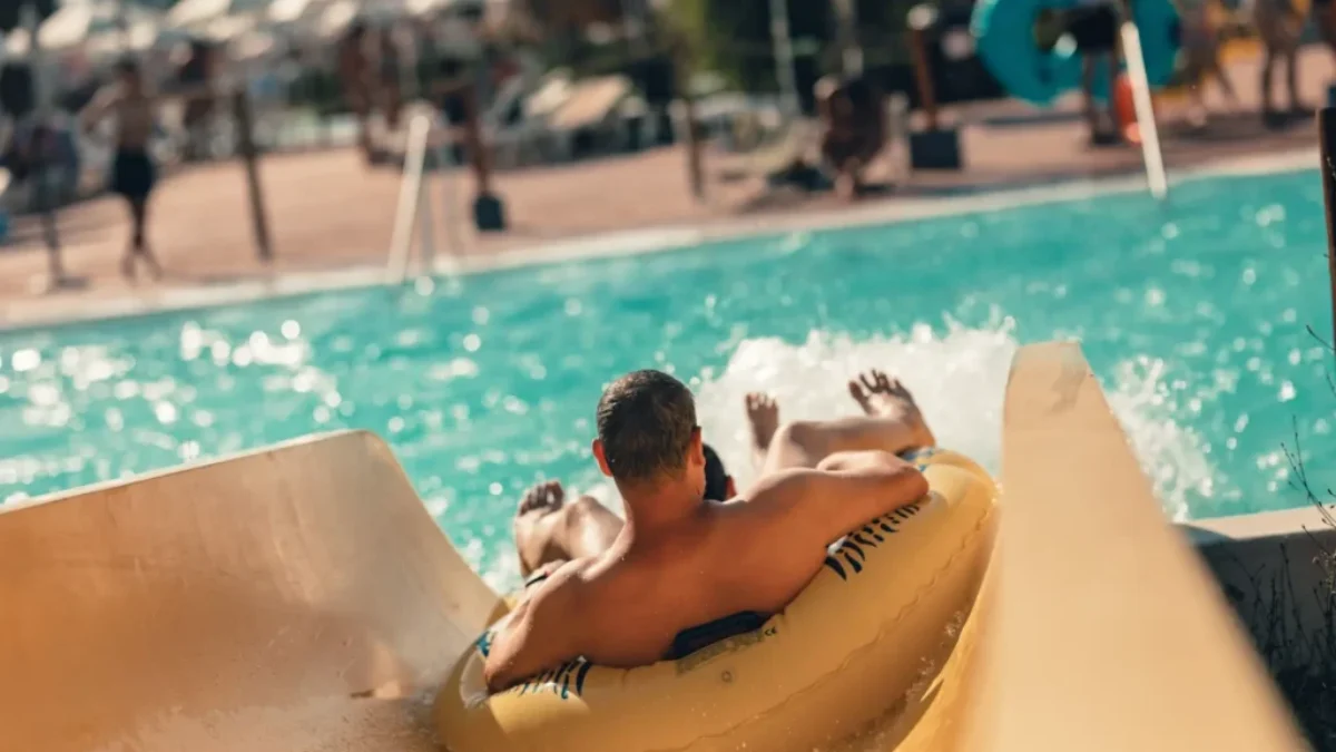 aquapark, tobogán