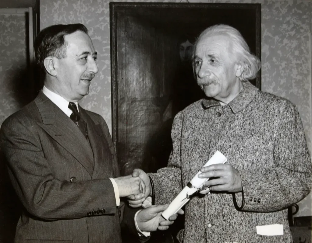 Albert Einstein byl kontroverzní osobou - Techsvět Albert Einstein