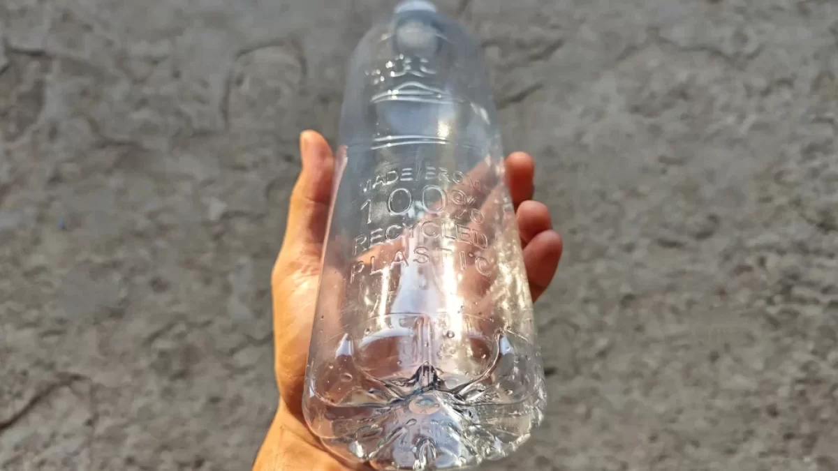 prázdná PET lahev