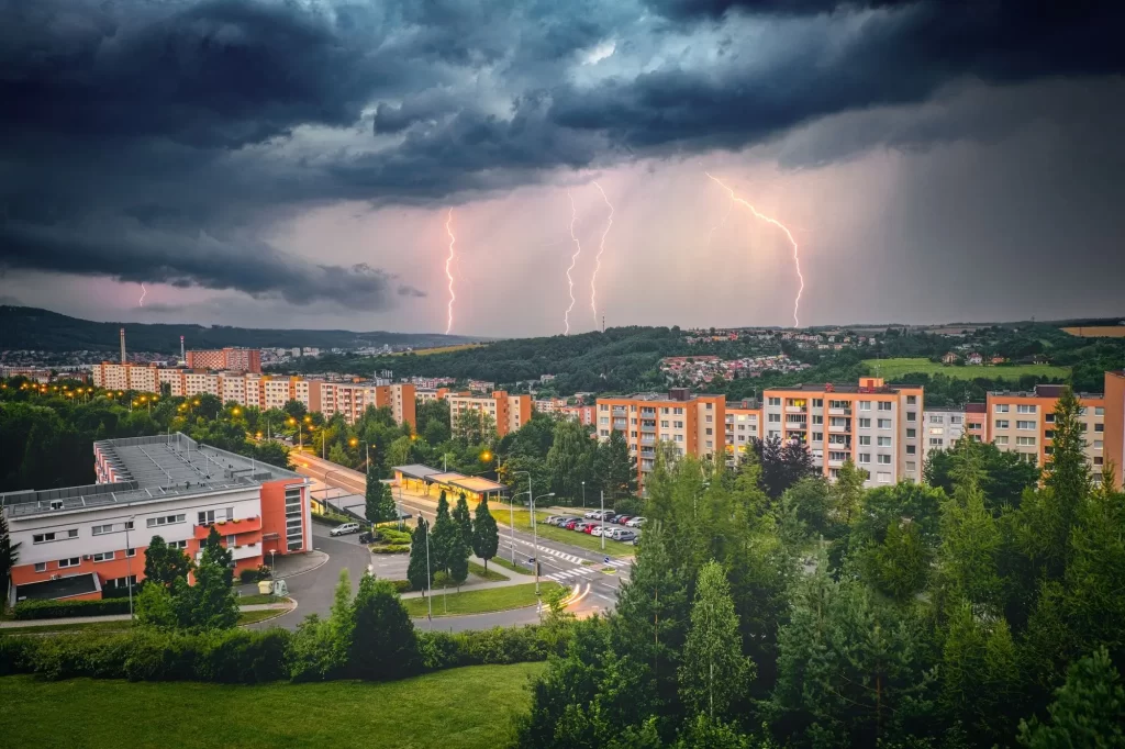 shutterstock_2494408467 - Techsvět bouře nad Zlínem