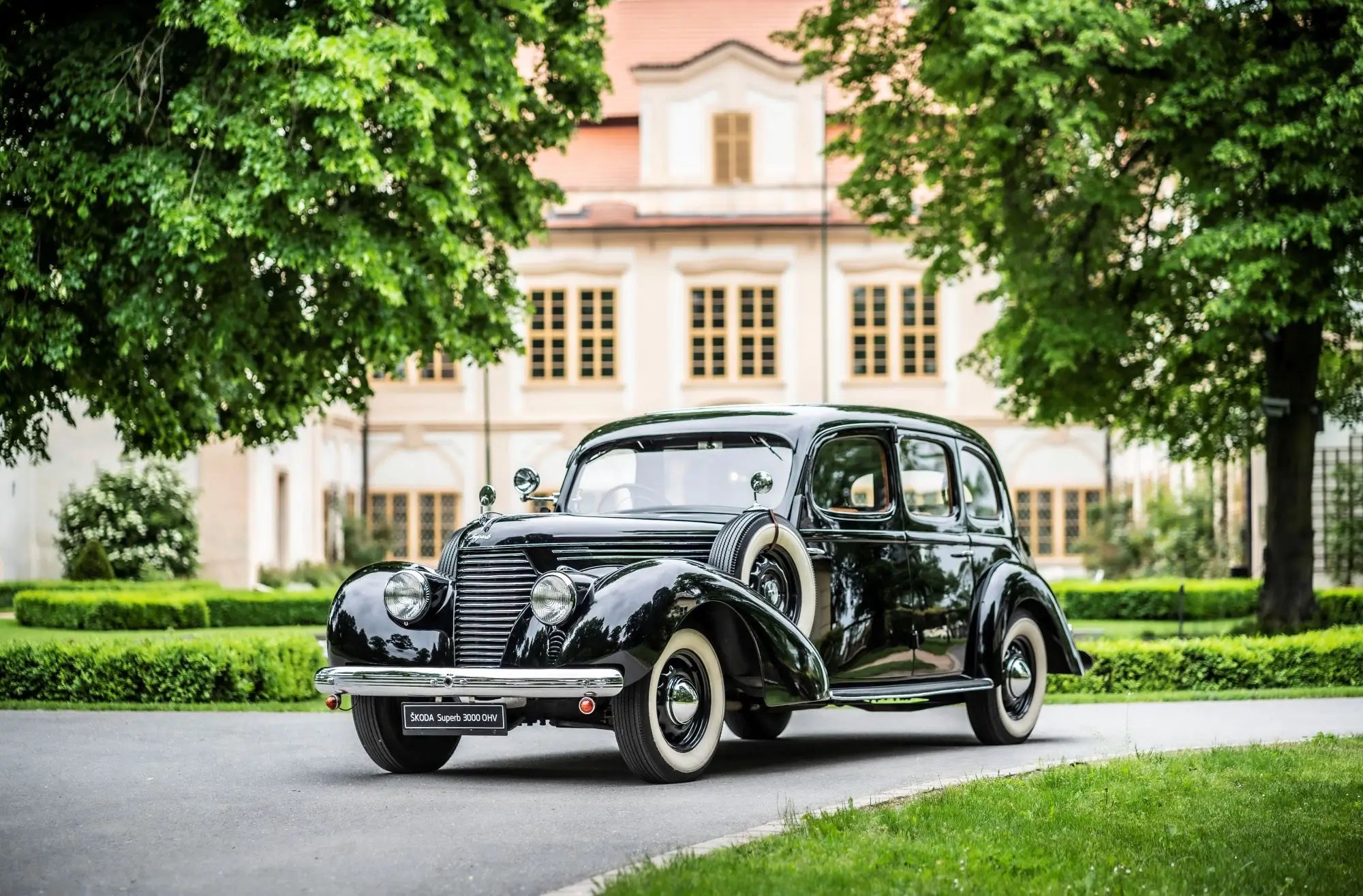 automobil ŠKODA SUPERB 3000 OHV