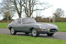 zelený Jaguar E Type