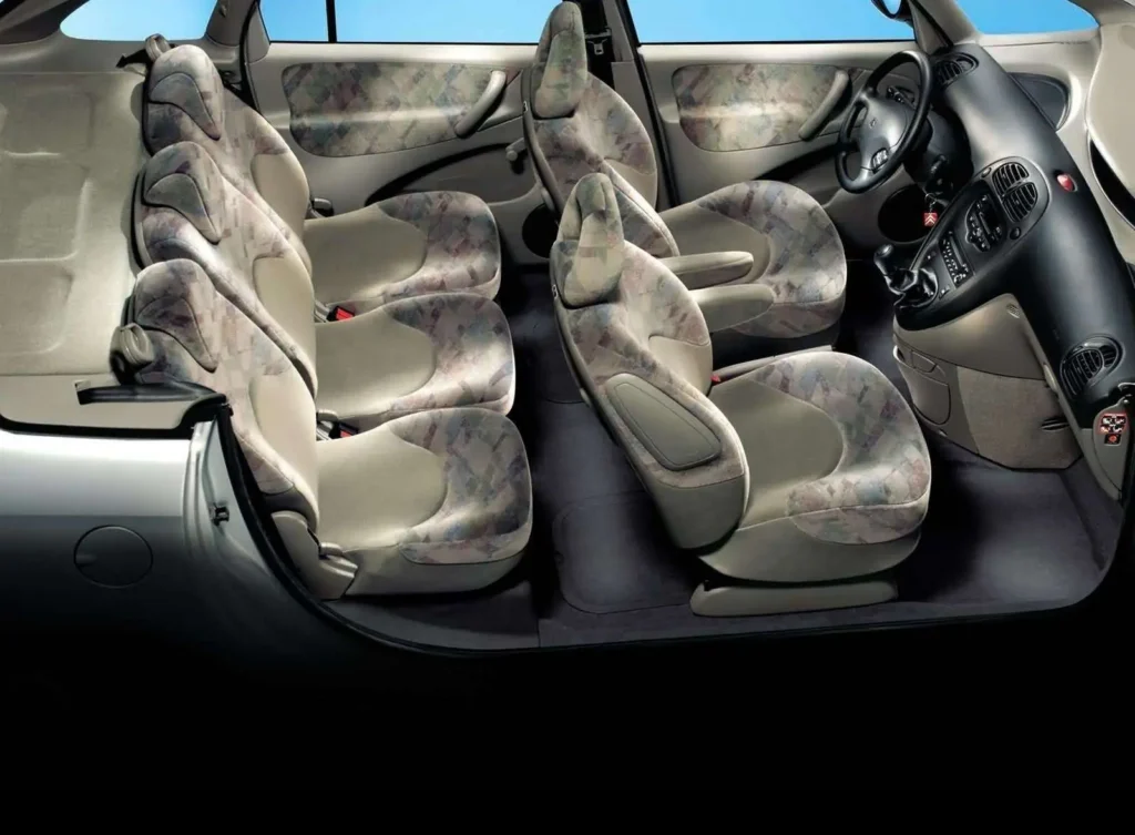 4b925f9149083709b3b10ac4f4b32b62_resize=16001176_ - Techsvět Citroën Xsara Picasso interiér