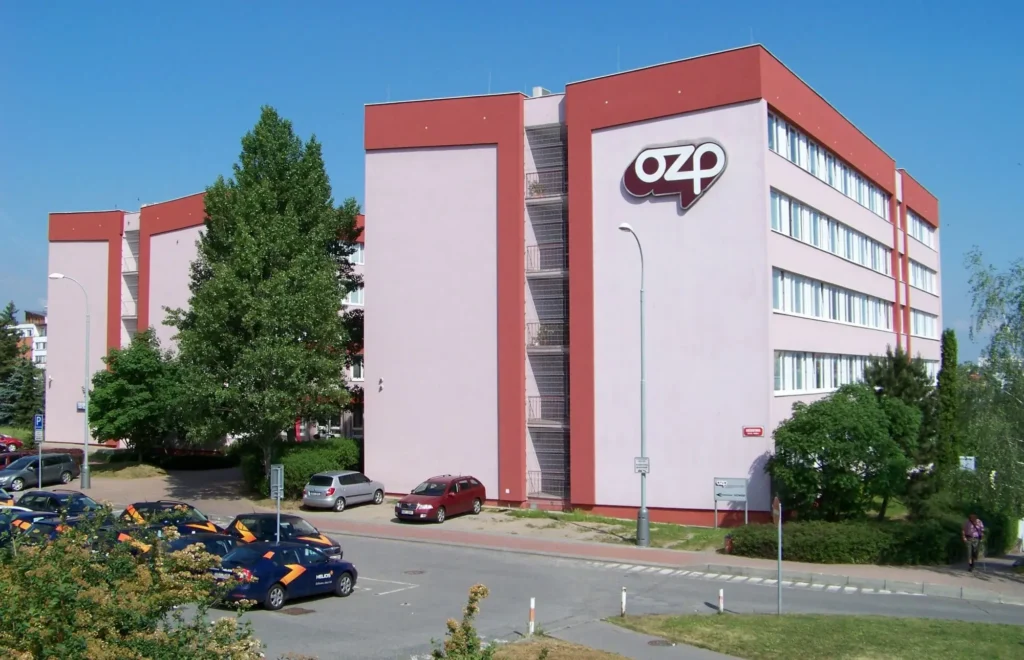 OZP aktuálně nabízí proplacení 50 % za vitamínové doplňky stravy z lékáren. Zdroj: Wikipedie - Techsvět