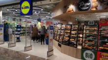 První den nového školního roku se nezadržitelně blíží. Široký výběr školních potřeb teď najdete v Lidlu. Zdroj