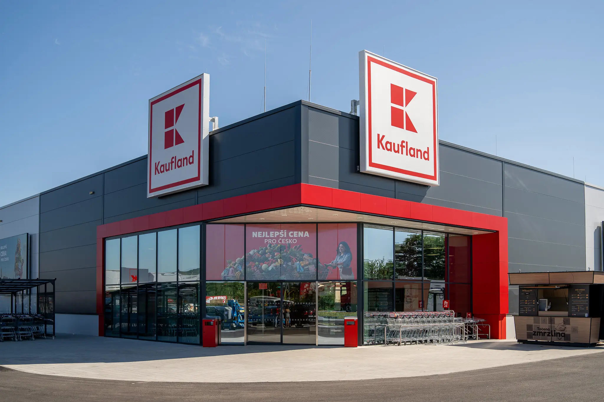 budova supermarketu Kaufland
