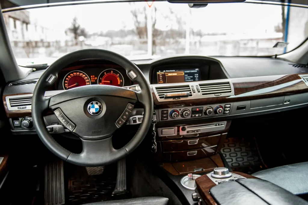 Shutterstock_1299636631 - Techsvět BMW 7 e65