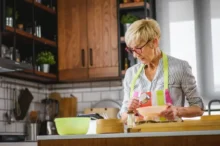 žena v kuchyni