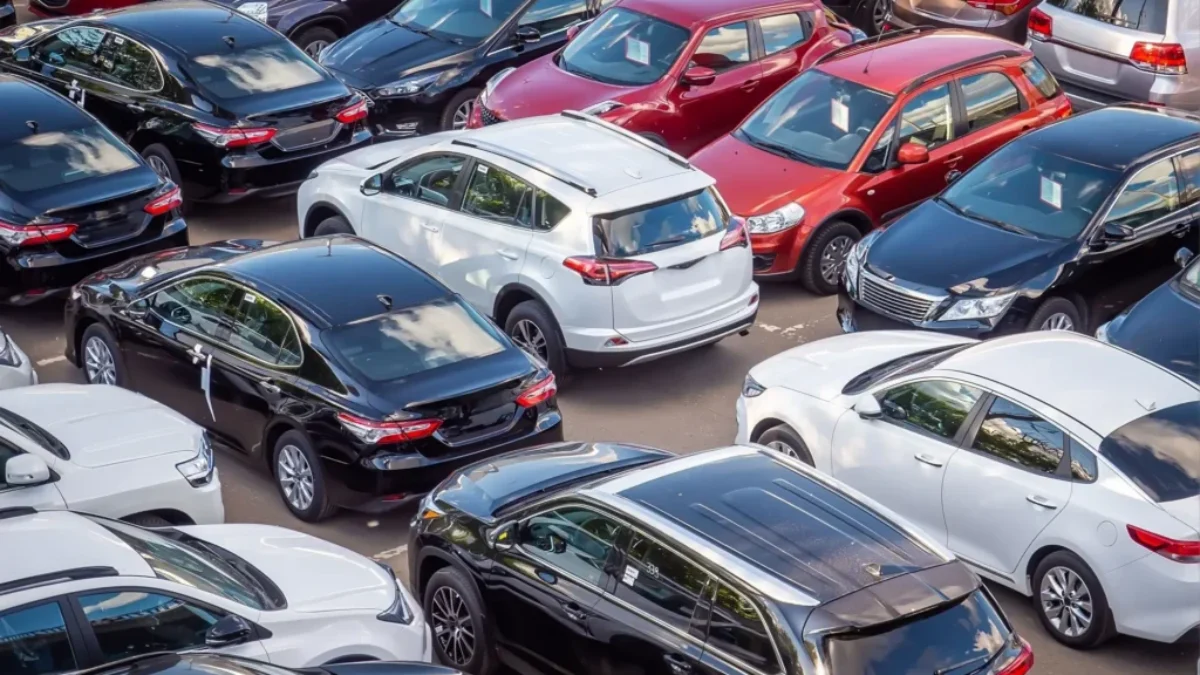 vystavená auta v autobazaru
