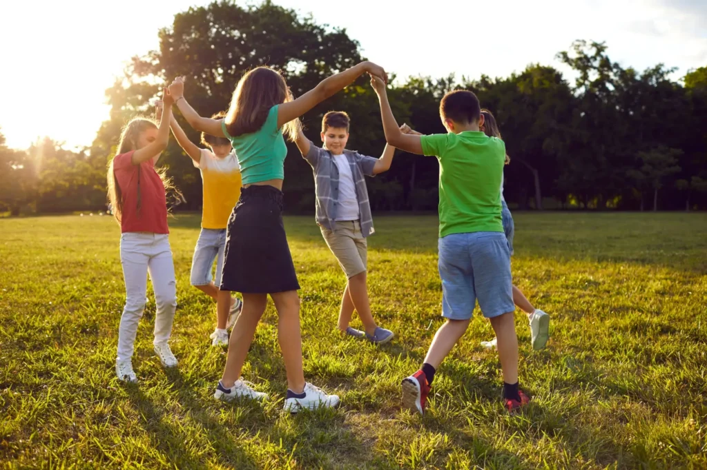 Shutterstock_2461909675 - Techsvět Děti si hrají