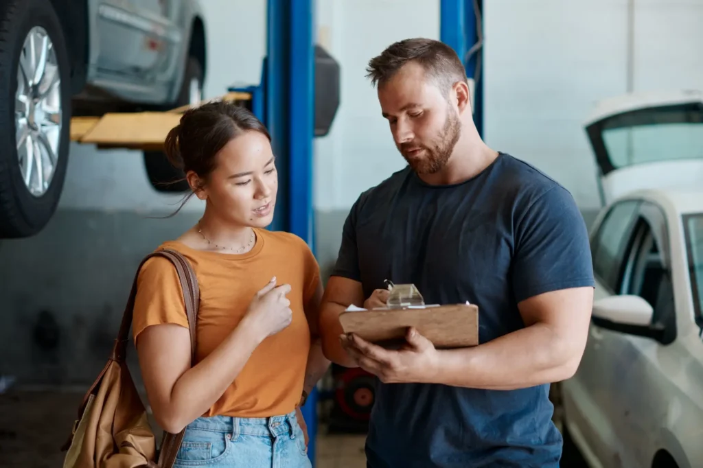 Shutterstock_2478227927 - Techsvět Pracovník STK