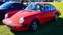červené Porsche 911