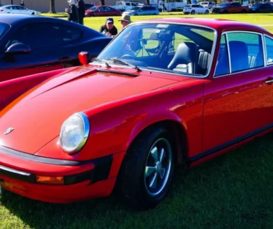 červené Porsche 911