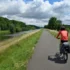 Cyklista na stezce podél Moravy