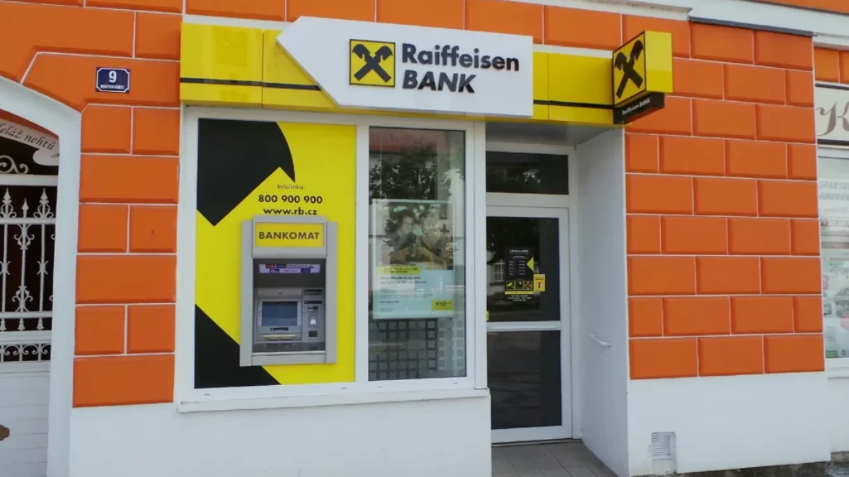 bankomat a pobočka Raiffeisenbank