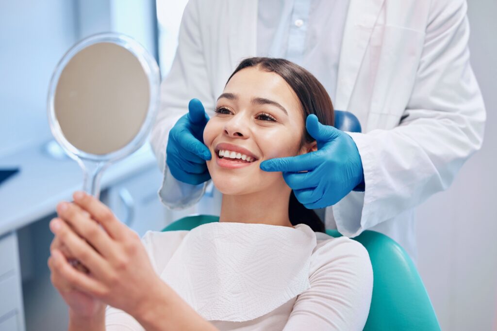 Dentální hygiena je důležitou součástí preventivní péče o zdravé zuby - Techsvět Žena na dentální hygieně