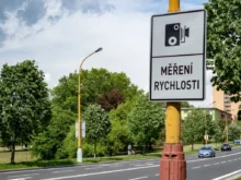 dopravní značka měření rychlosti