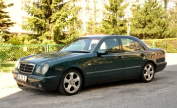 Mercedes-Benz W210