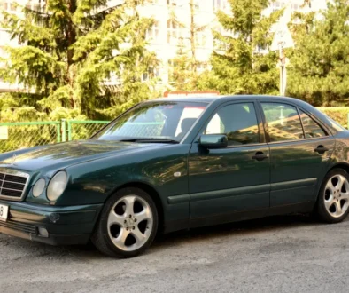 Mercedes-Benz W210