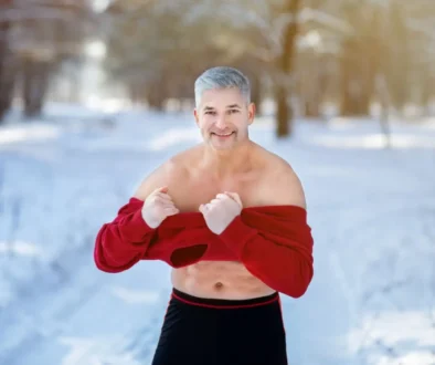Muž se otužuje