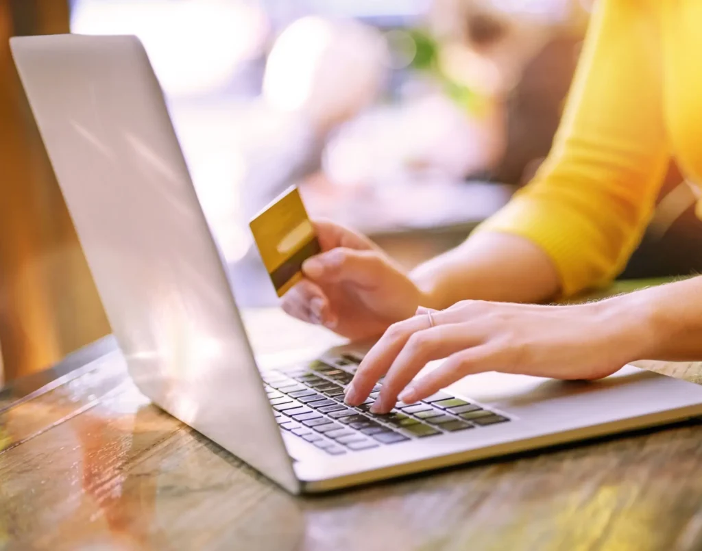 Shutterstock_2460003405 - Techsvět Vracení peněz online